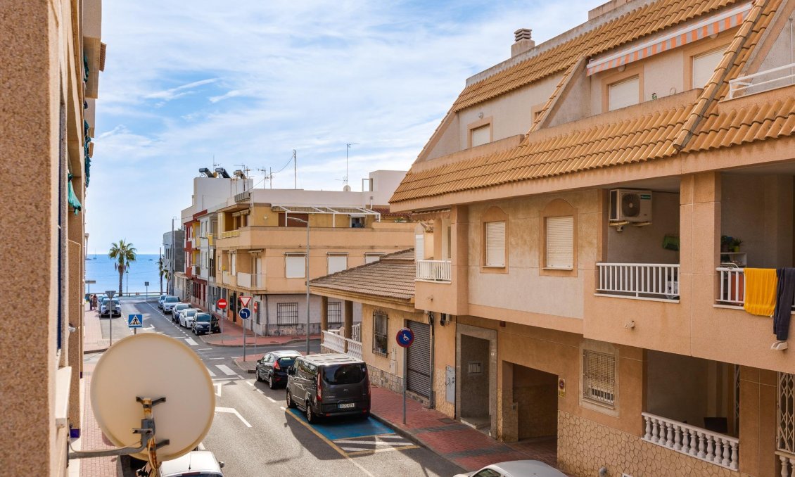 Revente - Appartement -
Torrevieja - Playa De Los Naufragos