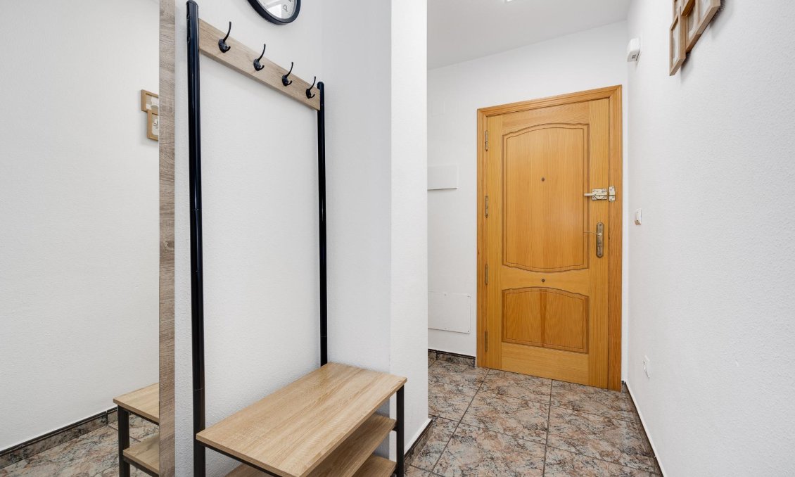 Revente - Appartement -
Torrevieja - Playa De Los Naufragos