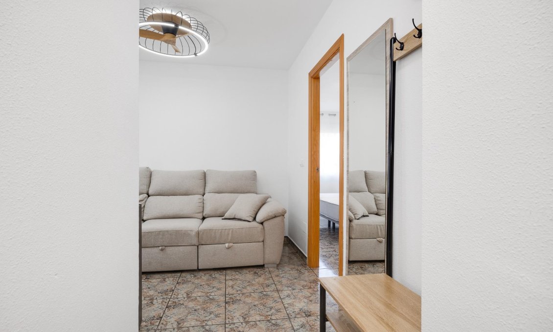 Revente - Appartement -
Torrevieja - Playa De Los Naufragos