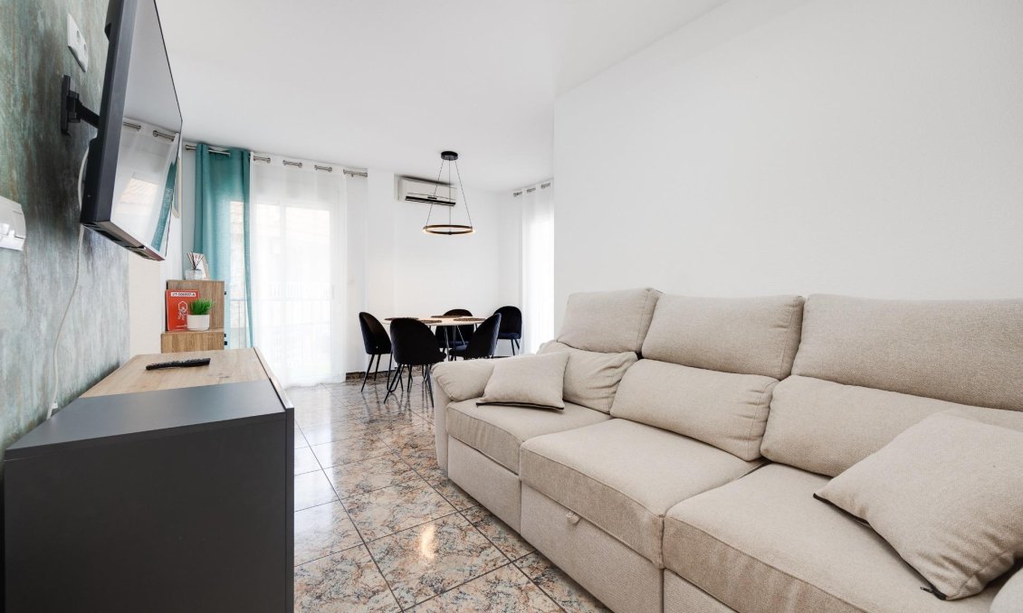 Revente - Appartement -
Torrevieja - Playa De Los Naufragos