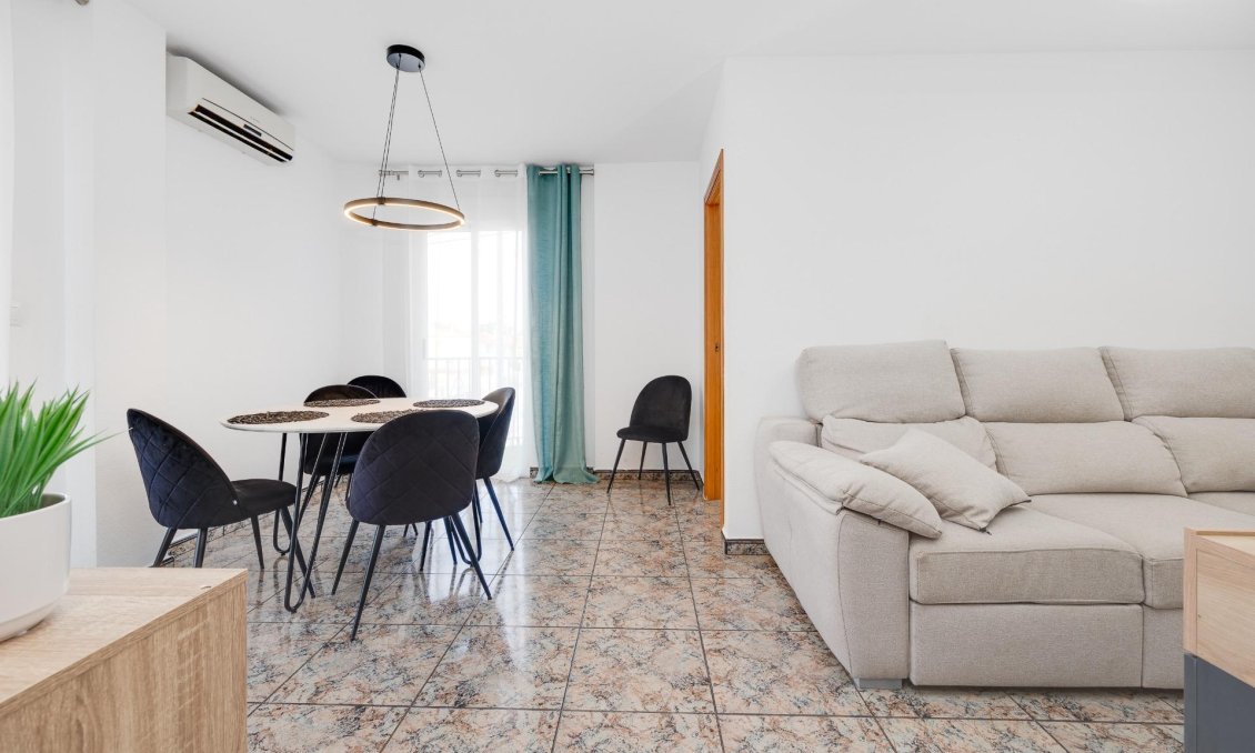 Revente - Appartement -
Torrevieja - Playa De Los Naufragos