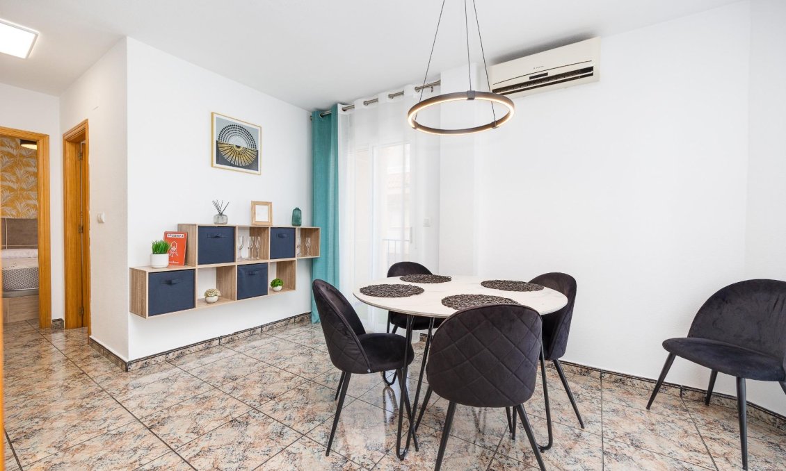 Revente - Appartement -
Torrevieja - Playa De Los Naufragos