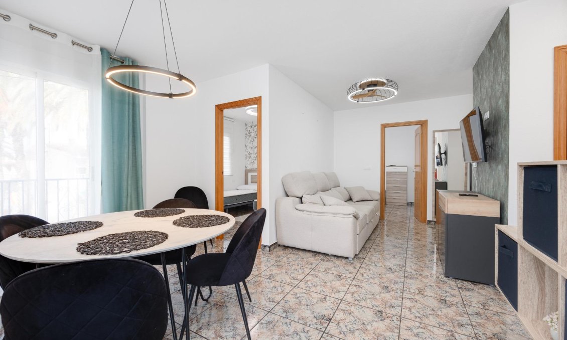 Revente - Appartement -
Torrevieja - Playa De Los Naufragos