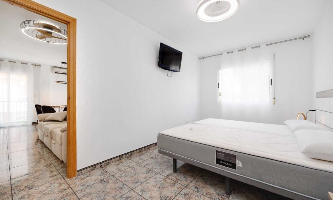 Revente - Appartement -
Torrevieja - Playa De Los Naufragos