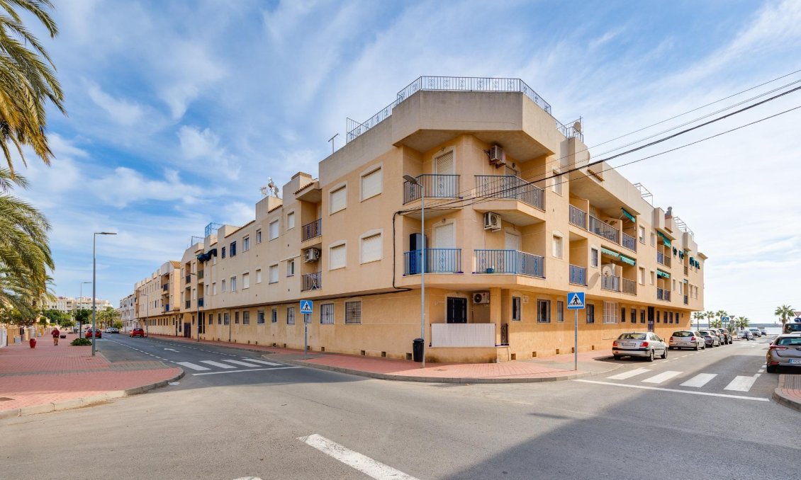 Revente - Appartement -
Torrevieja - Playa De Los Naufragos