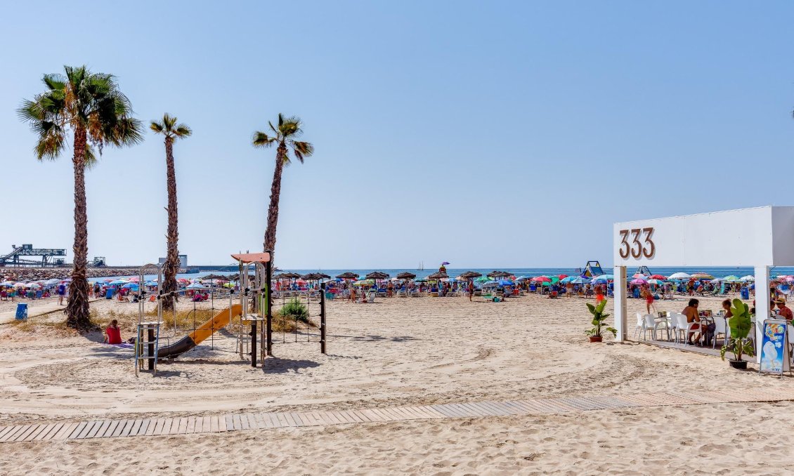 Revente - Appartement -
Torrevieja - Playa De Los Naufragos