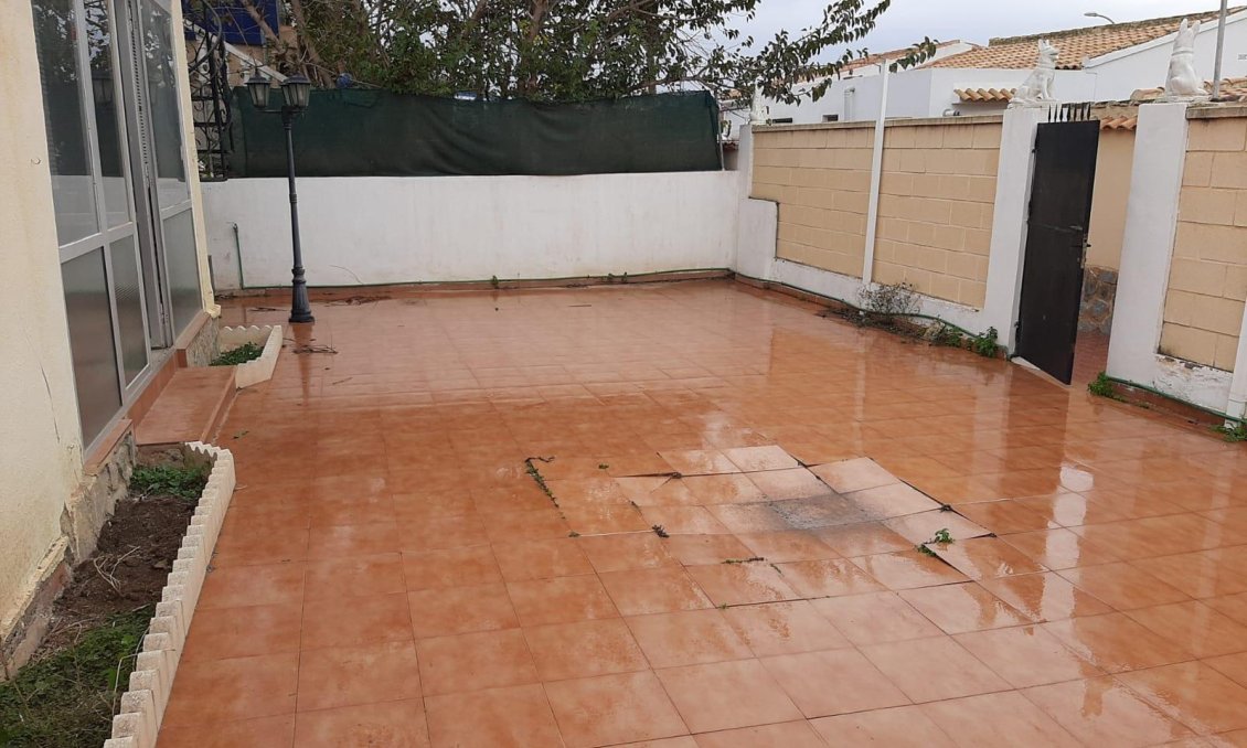 Segunda mano - Villa -
Orihuela Costa - La Florida