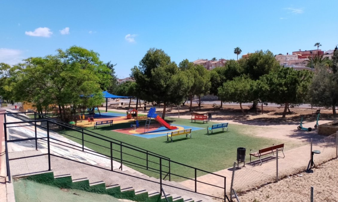Segunda mano - Villa -
Torrevieja - Costa Blanca