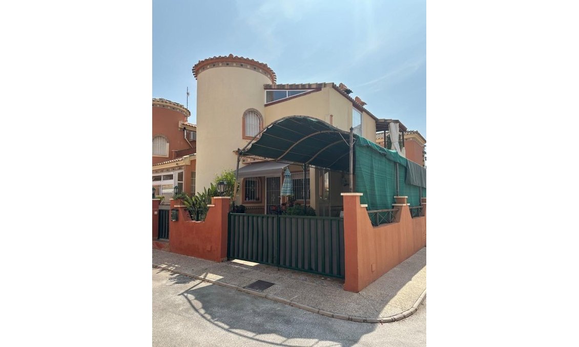 Wiederverkauf - Villa -
Orihuela Costa - Playa Flamenca