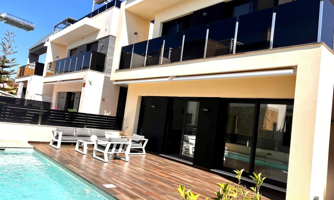Segunda mano - Villa -
Orihuela Costa - Lomas De Cabo Roig-los Dolses