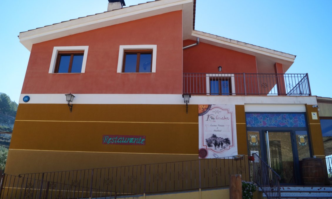 Segunda mano - Villa -
Petrer - Inland