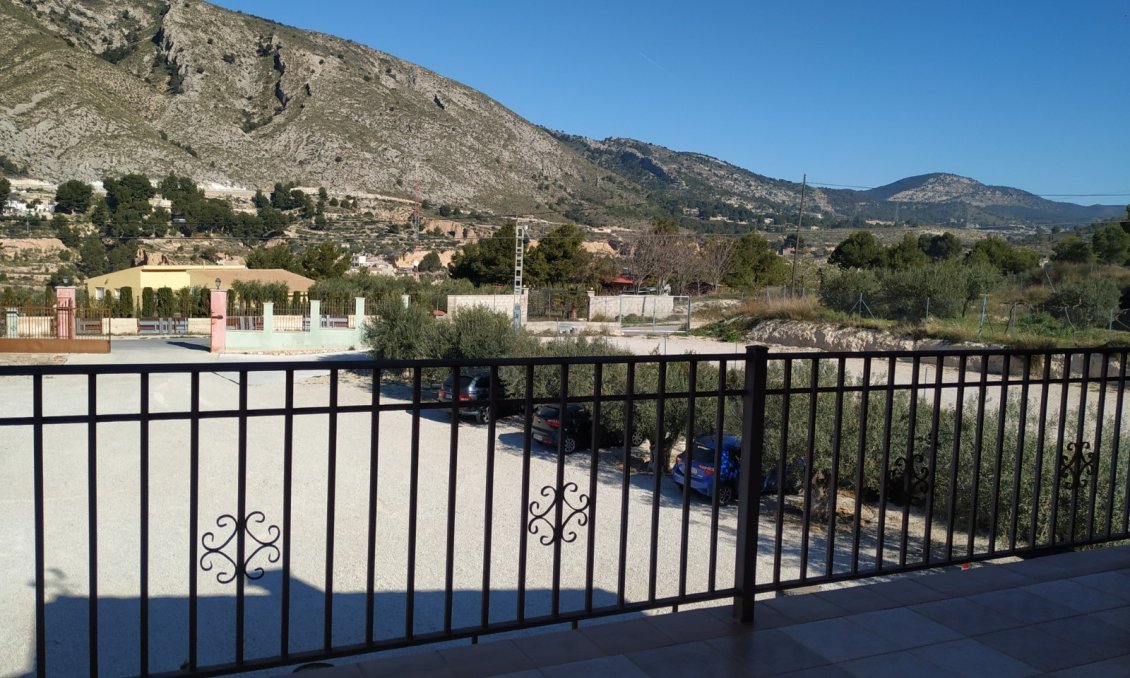 Segunda mano - Villa -
Petrer - Inland
