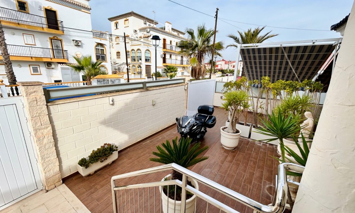 Segunda mano - Villa -
Torrevieja - Costa Blanca