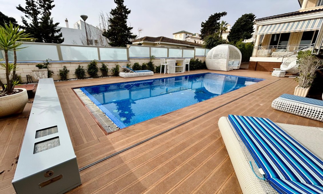 Segunda mano - Villa -
Torrevieja - Costa Blanca
