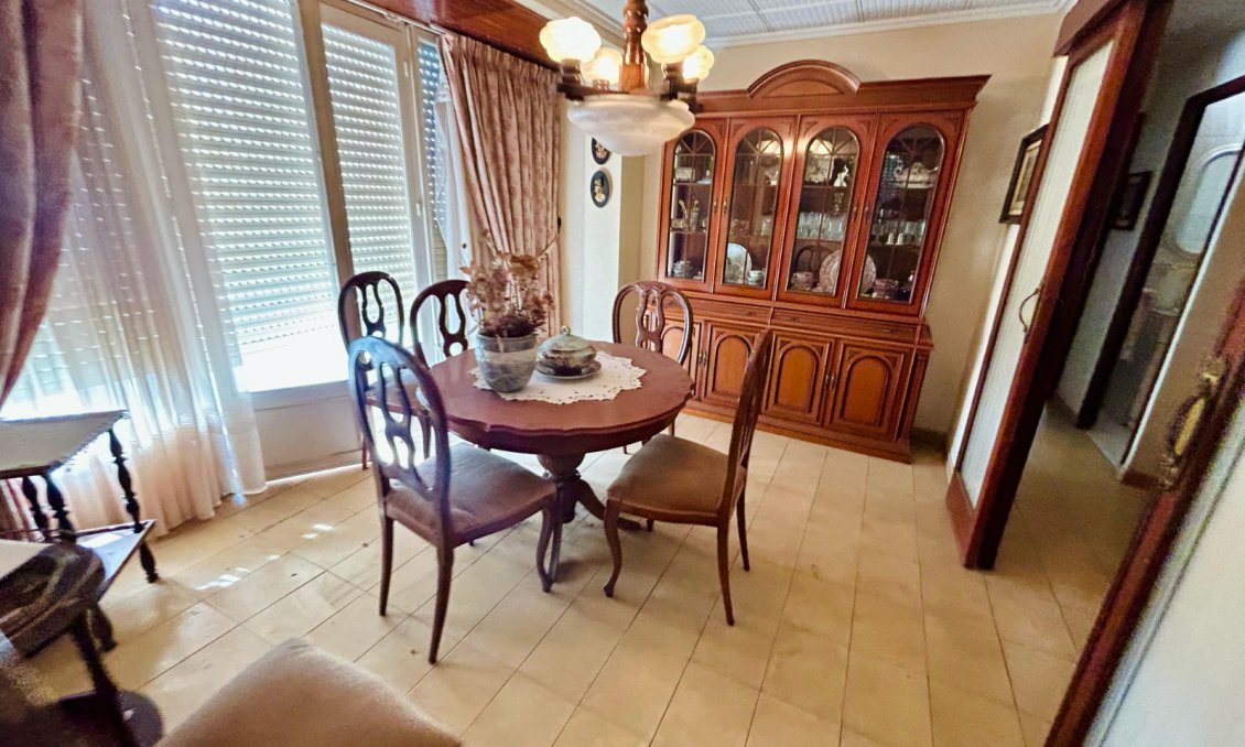 Wiederverkauf - Villa -
Torrevieja - Costa Blanca