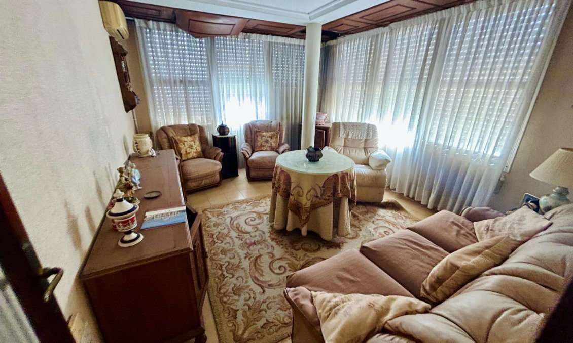 Wiederverkauf - Villa -
Torrevieja - Costa Blanca