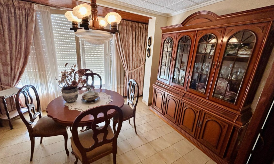 Wiederverkauf - Villa -
Torrevieja - Costa Blanca