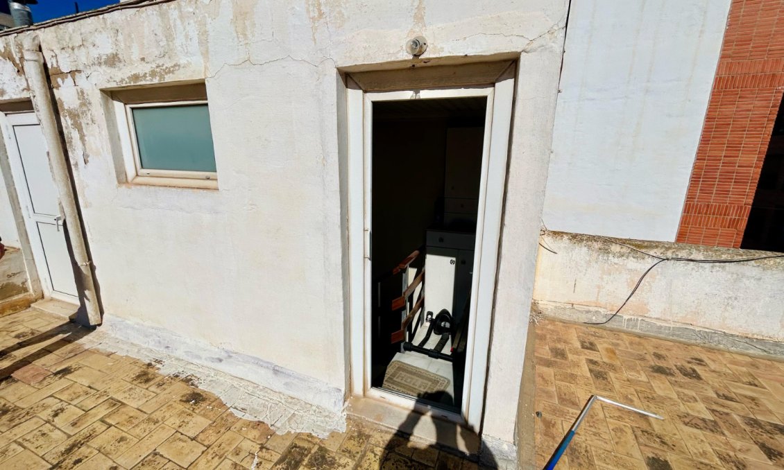 Wiederverkauf - Villa -
Torrevieja - Costa Blanca