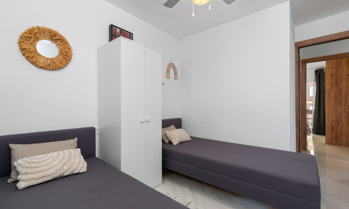 Segunda mano - Apartamento -
La Zenia