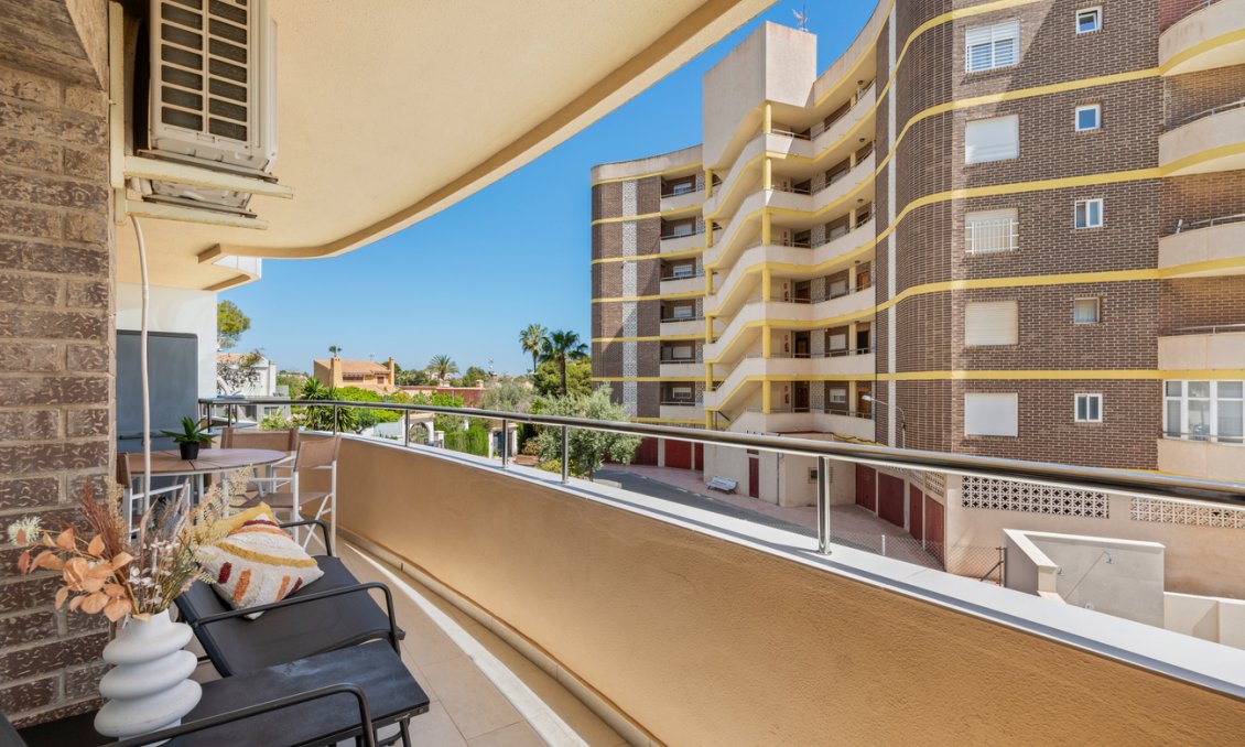Segunda mano - Apartamento -
La Zenia