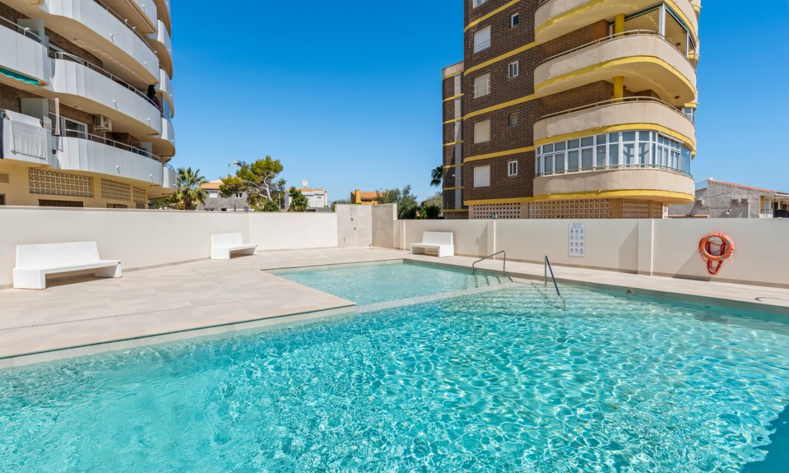 Segunda mano - Apartamento -
La Zenia