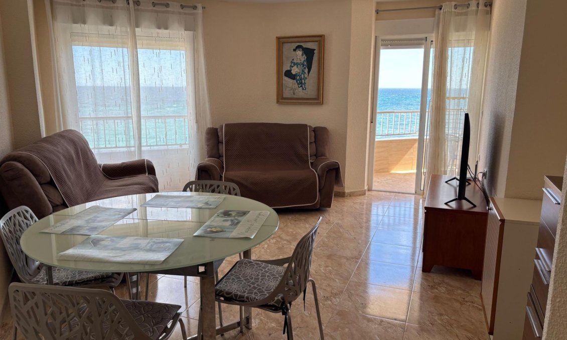 Segunda mano - Apartamento -
Torrevieja - Centro