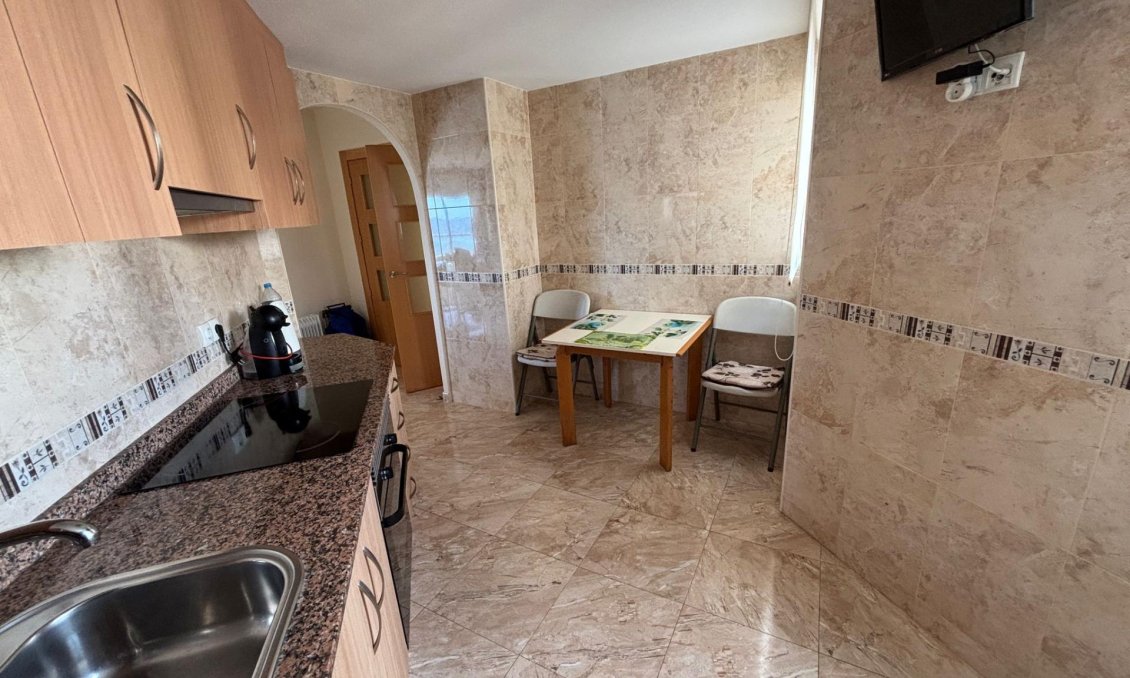 Segunda mano - Apartamento -
Torrevieja - Centro