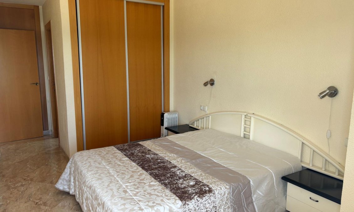 Segunda mano - Apartamento -
Torrevieja - Centro