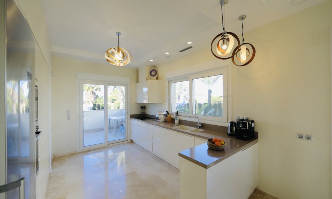 Segunda mano - Villa -
La Zenia - Costa Blanca