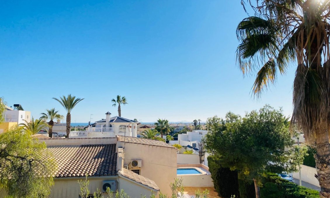 Segunda mano - Villa -
Orihuela Costa - La Florida