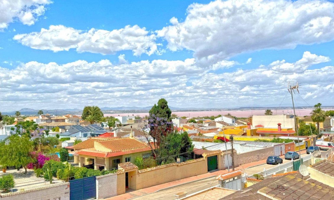 Wiederverkauf - Villa -
Torrevieja - Costa Blanca