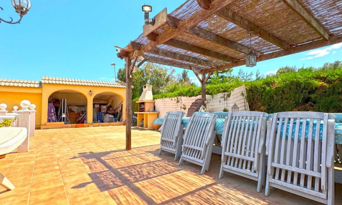 Wiederverkauf - Villa -
Torrevieja - Costa Blanca