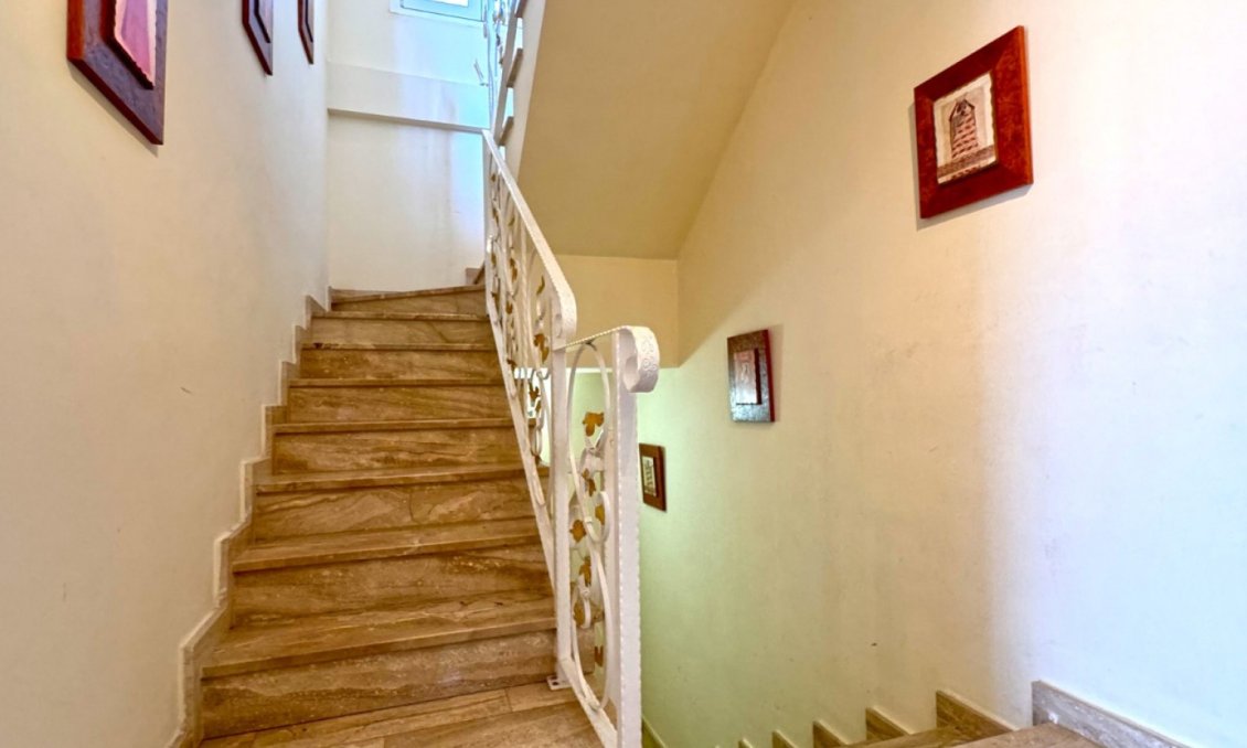 Wiederverkauf - Villa -
Torrevieja - Costa Blanca