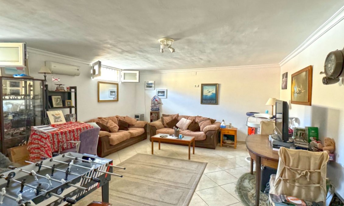 Wiederverkauf - Villa -
Torrevieja - Costa Blanca