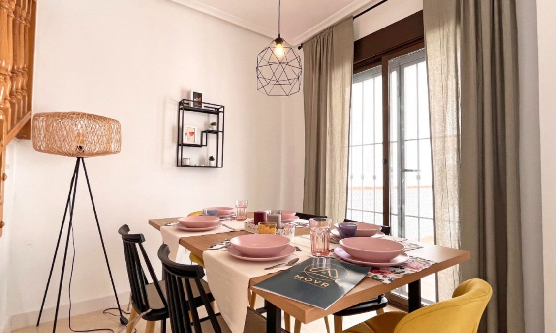 Segunda mano - Town House -
San Miguel de Salinas - Inland