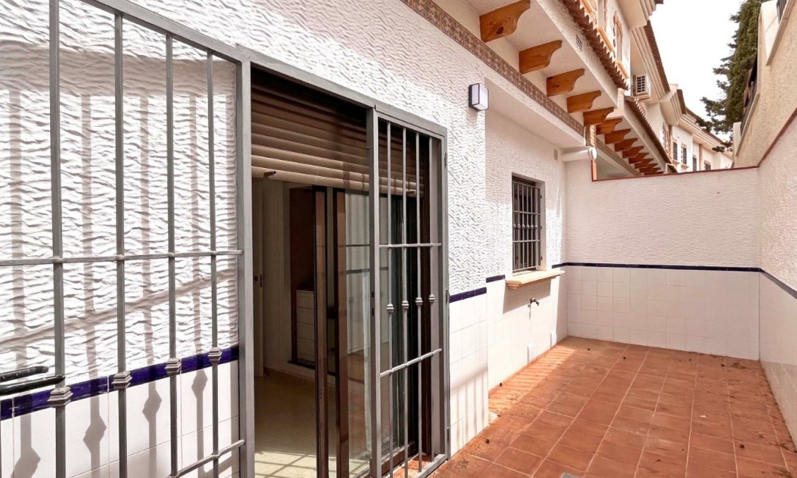 Segunda mano - Town House -
San Miguel de Salinas - Inland