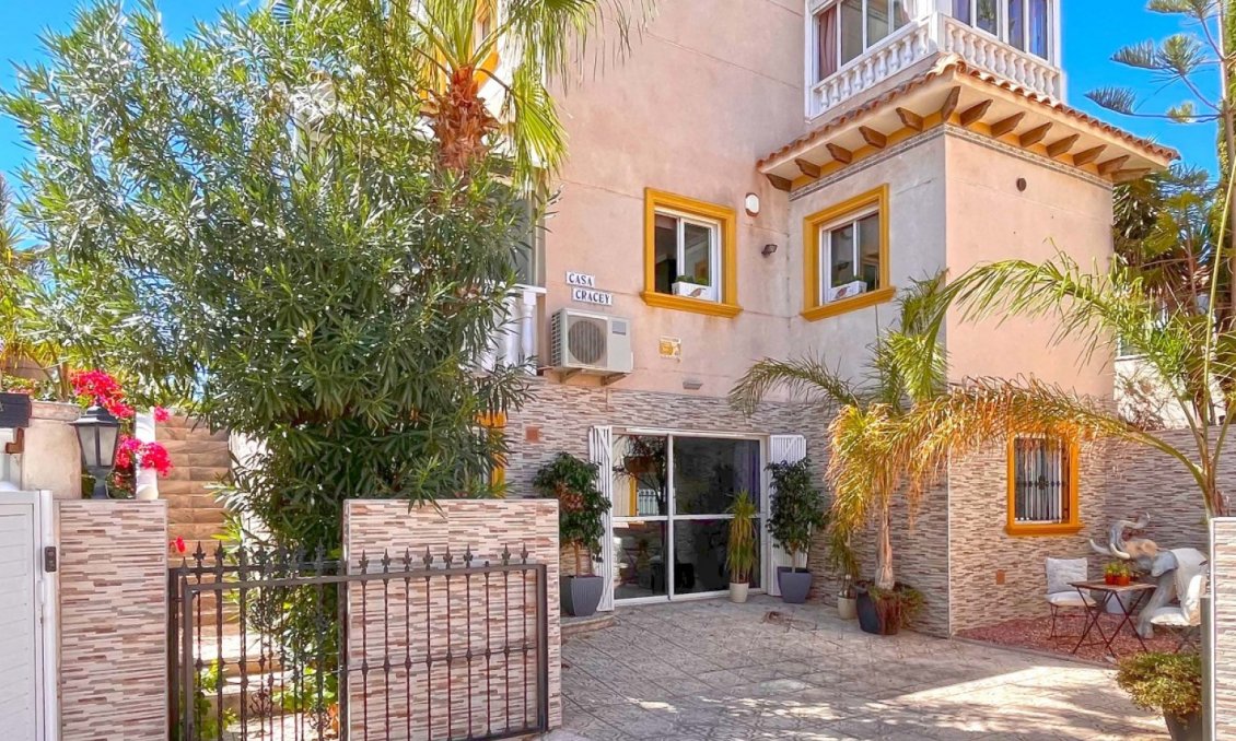 Segunda mano - Villa -
Orihuela Costa - Costa Blanca