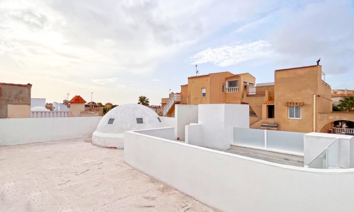 Segunda mano - Bungalow -
Orihuela Costa - Costa Blanca