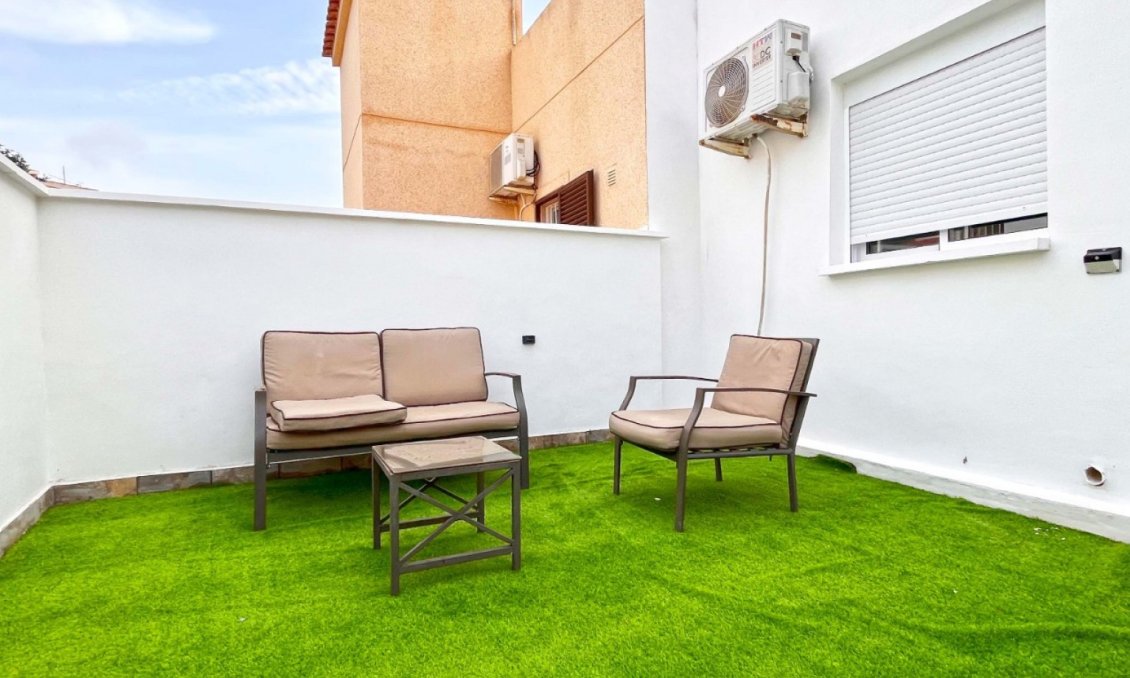 Segunda mano - Bungalow -
Orihuela Costa - Costa Blanca