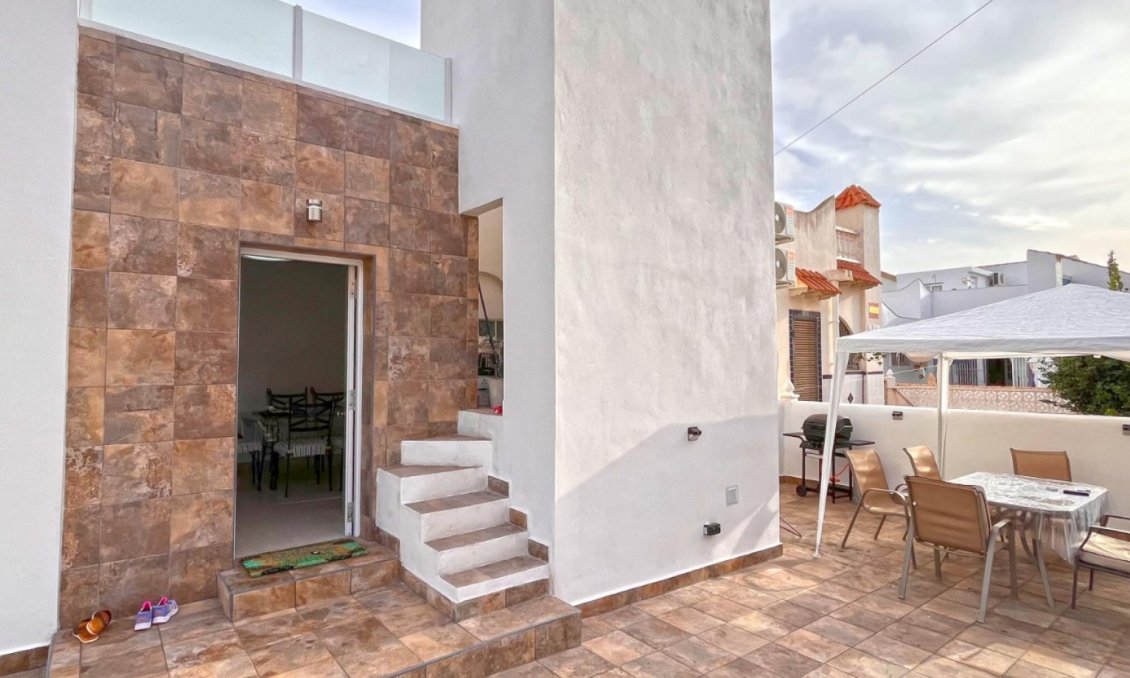 Segunda mano - Bungalow -
Orihuela Costa - Costa Blanca