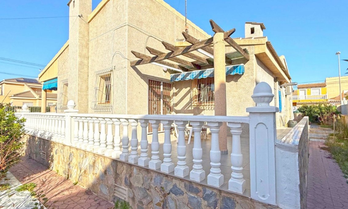 Segunda mano - Villa -
Torrevieja - Costa Blanca