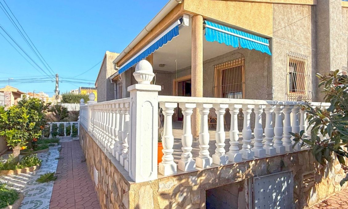 Segunda mano - Villa -
Torrevieja - Costa Blanca