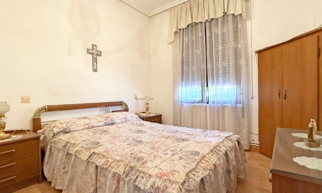 Segunda mano - Villa -
Torrevieja - Costa Blanca