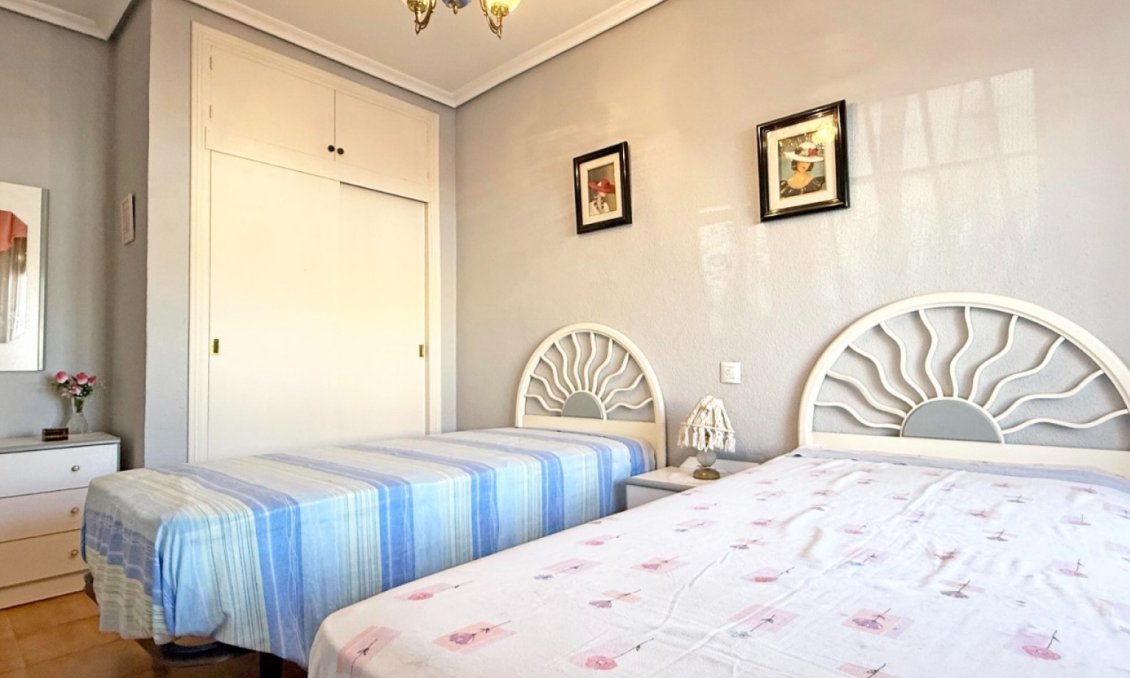 Segunda mano - Villa -
Torrevieja - Costa Blanca