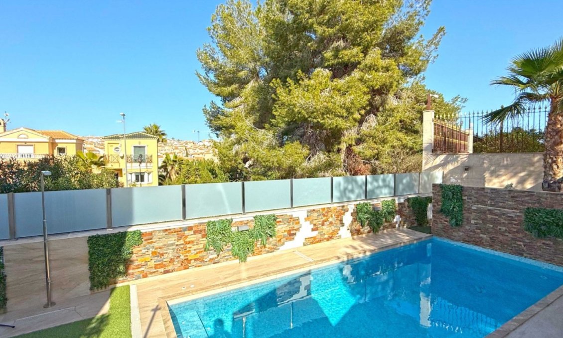 Wiederverkauf - Villa -
Orihuela Costa - Costa Blanca