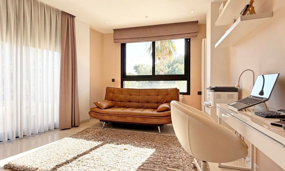 Wiederverkauf - Villa -
Orihuela Costa - Costa Blanca