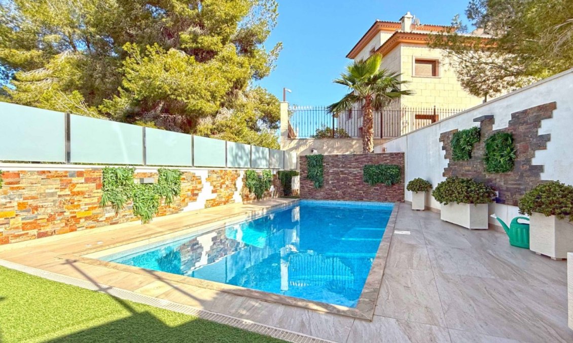 Wiederverkauf - Villa -
Orihuela Costa - Costa Blanca