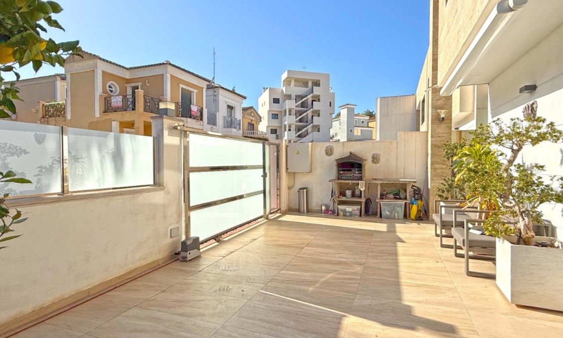Wiederverkauf - Villa -
Orihuela Costa - Costa Blanca