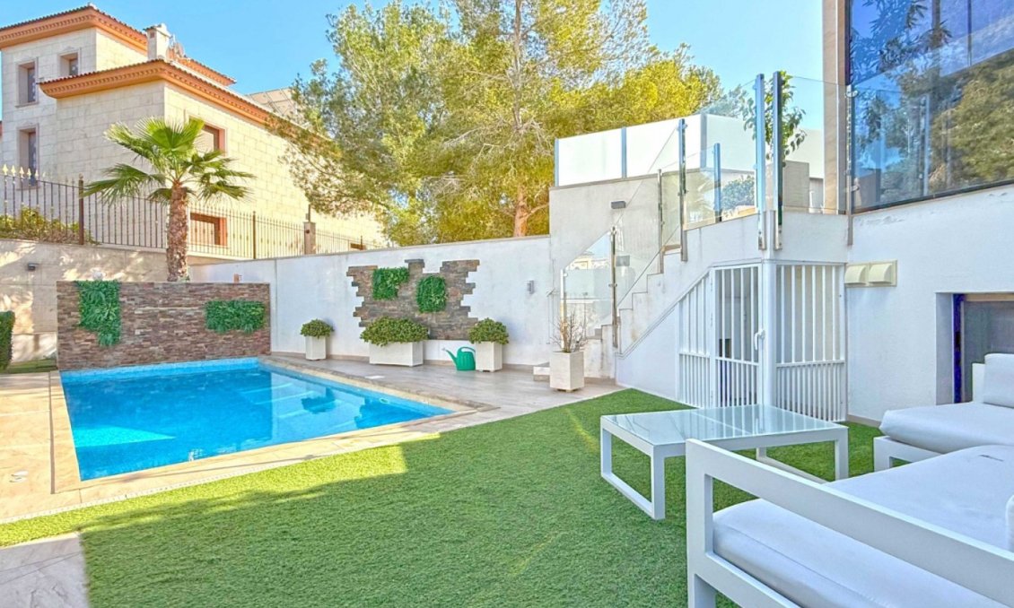 Wiederverkauf - Villa -
Orihuela Costa - Costa Blanca