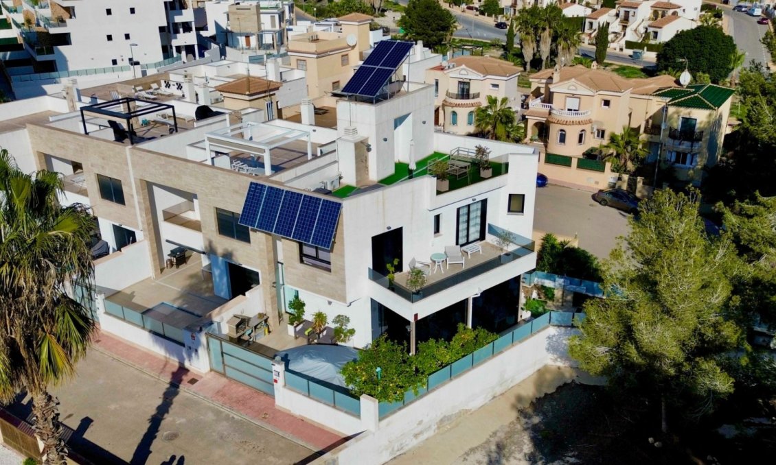 Wiederverkauf - Villa -
Orihuela Costa - Costa Blanca